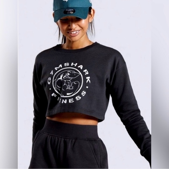 Gymshark Sweaters - Gymshark Legacy Cropped Crewneck Size Medium